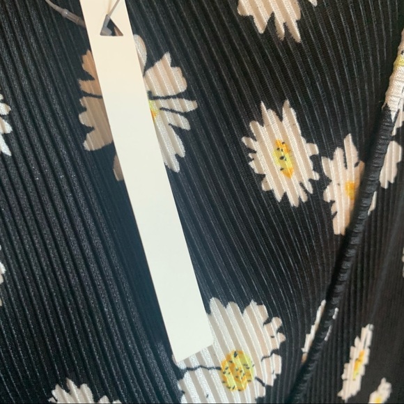 ASOS Design V Neck Long Sleeve Floral Daisy Midi Dress - Picture 6 of 11